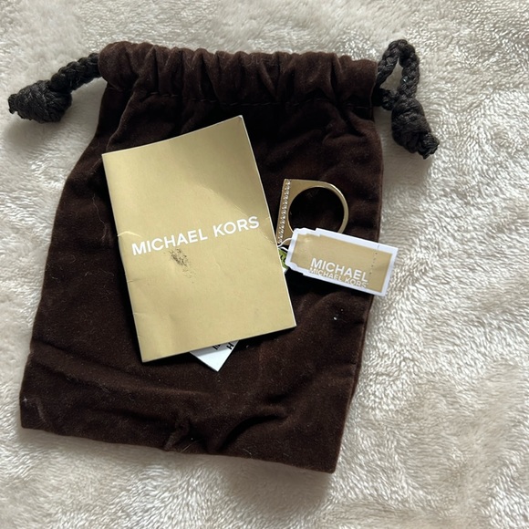 Michael kors gold tone crystal ring - Picture 3 of 3